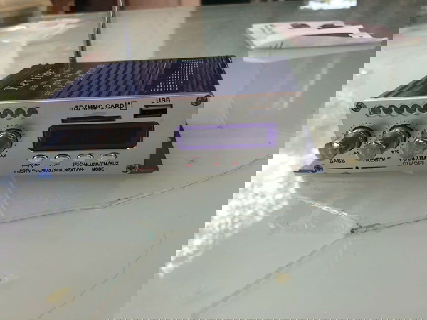 STEREO AMPLIFIER 12 V