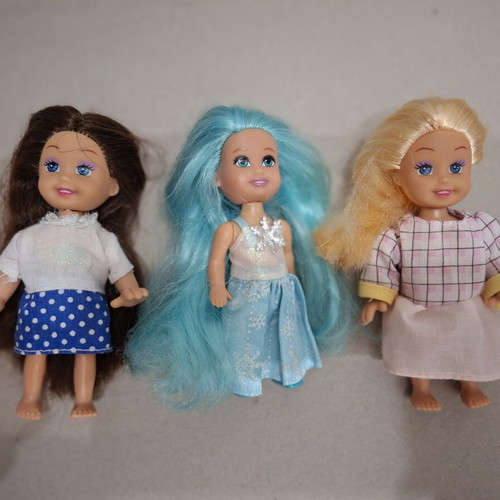 Dolls like new