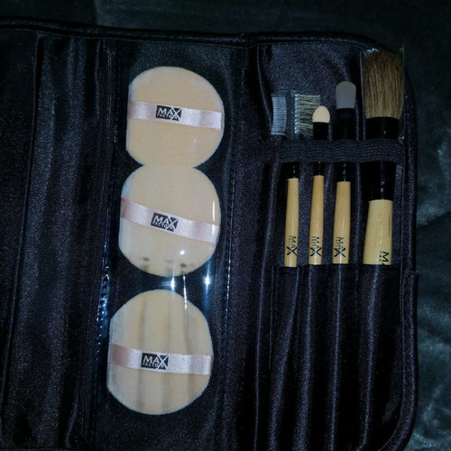 Makeup brush sets and manicure set new