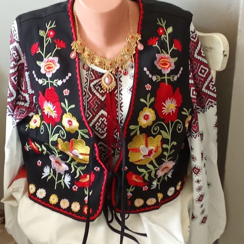 Folk costume new, shirt, ethnic vest and handmade necklace set