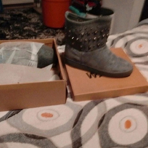 Suede ankle boots grey new, size 38, Lets walk