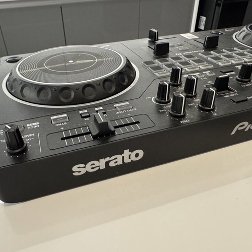 Pioneer DDJ-REV1 4-Deck Control DJ Console like new