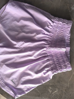 Nike λιλά σορτσάκι dri-Fit καινούριο, μέγεθος small