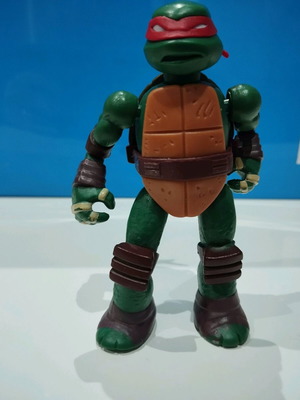 Raphael Teenage Mutant Ninja Turtle figure from 2014 like new