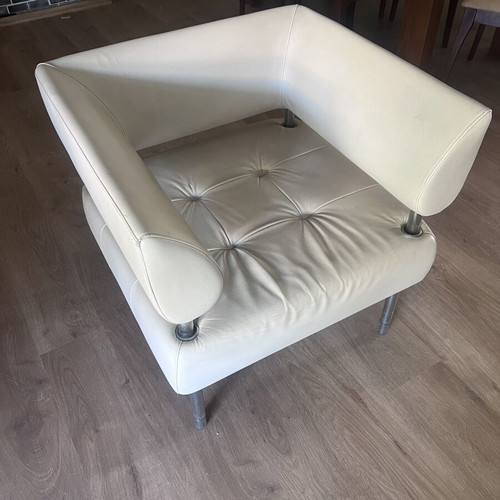 Italian Designer Leather Chair Sitland like new