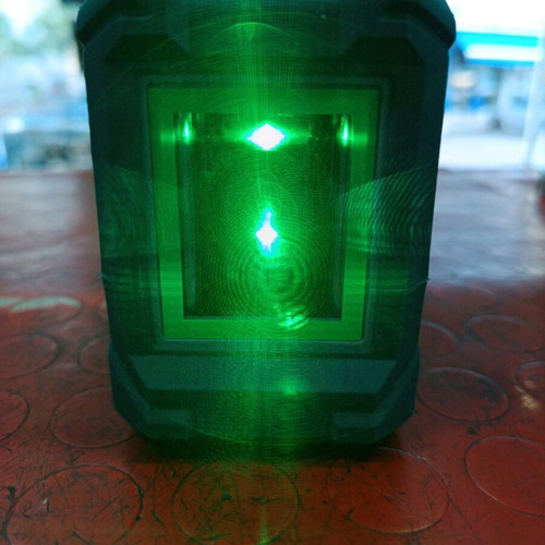 Self-leveling laser level like new