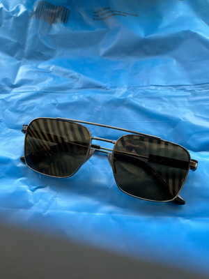 Prada sunglasses like new
