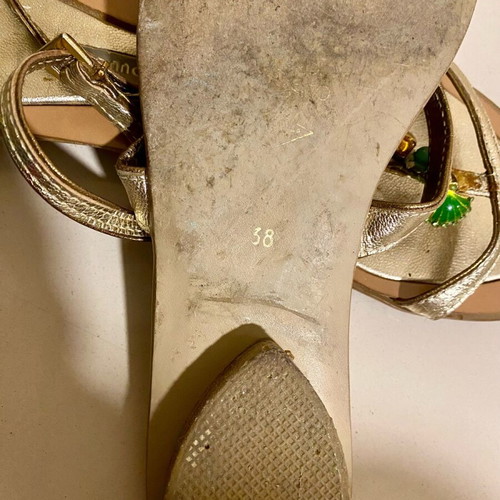 Gianna Kazakou gold sandals like new, leather with beads