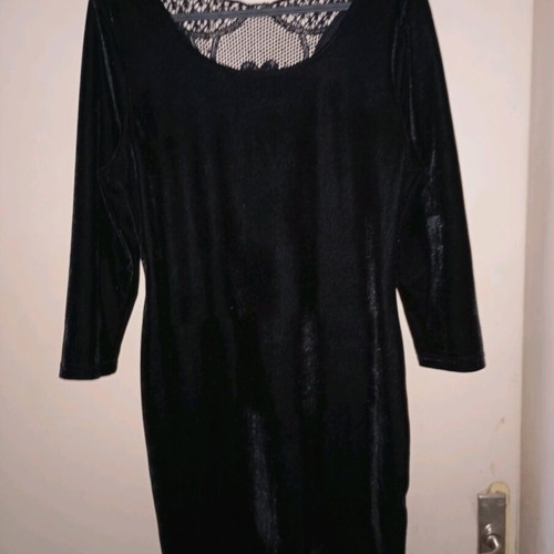 Darling classic women's black velvet dress with lace like new, size L