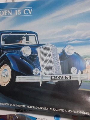 Citroen 15cv 1:24 model car new sealed