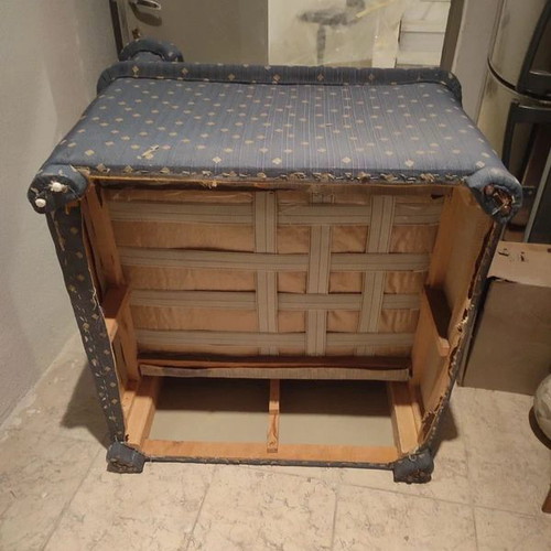 Armchair used, blue jacquard fabric with wooden frame 90x90x80 cm