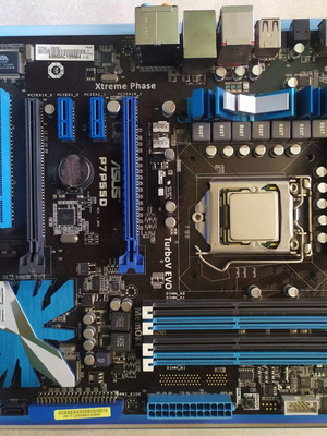 Asus P7P55D motherboard with i5 650, 8GB RAM, Intel cooler and i3 550