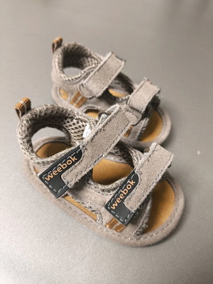 Weebok από Reebok Βρεφικά δερμάτινα πέδιλα Νέα, νούμερο 17
