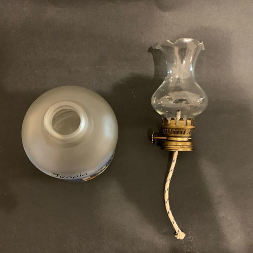 Ikaria glass souvenir lamp like new