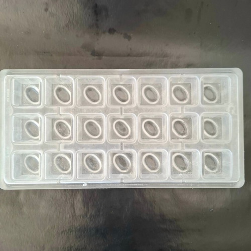Polycarbonate mold for square chocolates used, 21 cavities