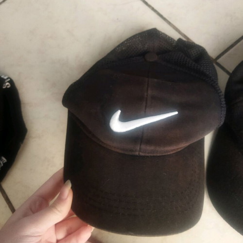Hats used, pack of 4 multicolored