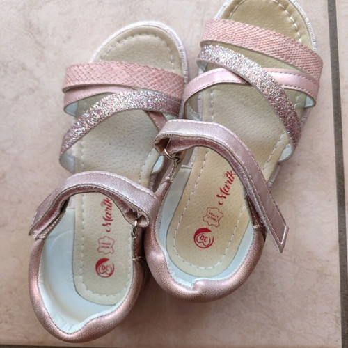 Summer sandals for girls like new, size 30