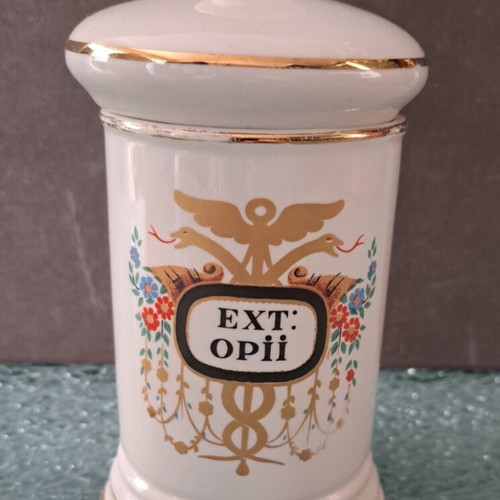 Vintage pharmaceutical apothecary jars set of two, like new
