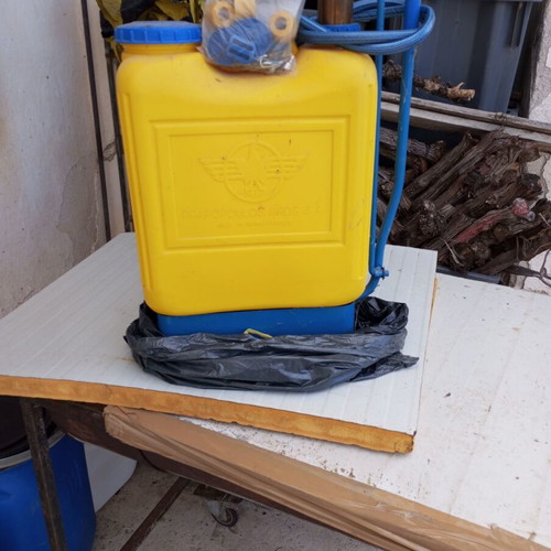 Backpack sprayer like new