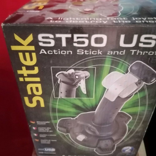 PC joystick Saitek used in excellent condition