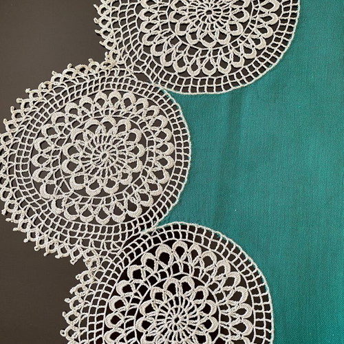 Set of 4 vintage handmade table runners with white lace and turquoise fabric