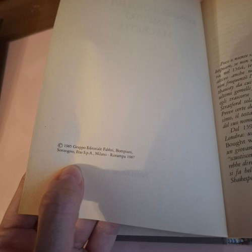 William Shakespeare Classic Plays in Italian like new