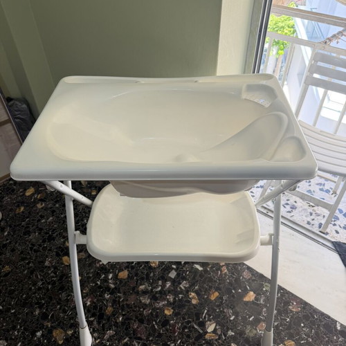 Baby Bathing and Changing Station new condition