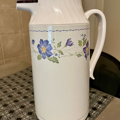 Mikasa vintage thermos new for hot and cold
