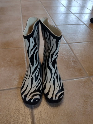 Children's rain boots size 35 used