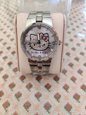 Hello Kitty women's watch new, pink and silver