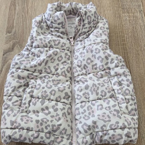 Sleeveless jacket for girl 3 years like new