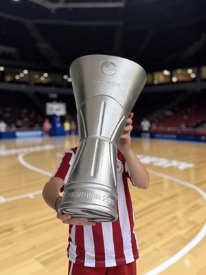 Κύπελλο Euroleague 2026 Ολυμπιακός πιστό αντίγραφο 60cm σαν καινούργιο