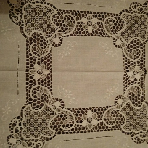 Kipour linen set new with 85×85 square and 55×55 napkins