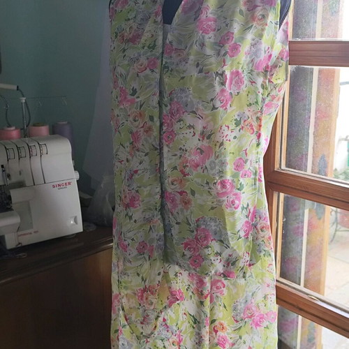Dress like new with transparency and matching fabric belt, multicolor size M