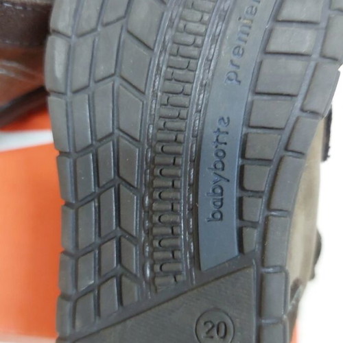 Children's shoes like new, three pairs