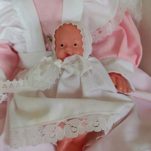 Vintage doll with baby in excellent condition, 1970s, 36 cm tall