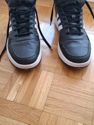 Addidas Men's Athletic Shoes Hoops 3.0 Mid Classic Vintage like new, black