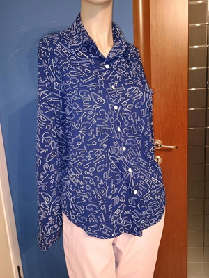 Women's shirt large like new, white and blue, fine fabric