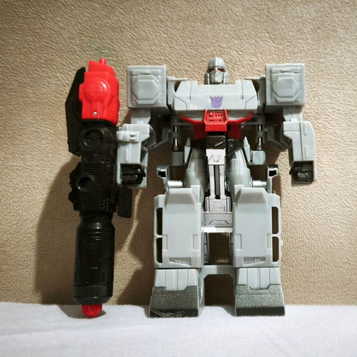 Transformers Megatron action figure like new, 14 cm