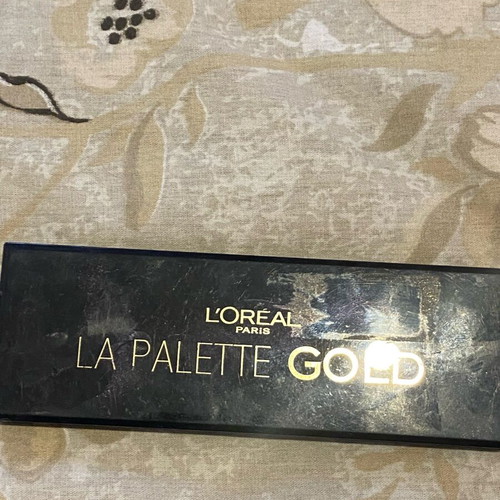 Makeup and cosmetics set like new