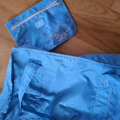 Nike shoulder bag like new, large size, blue, with inner wallet