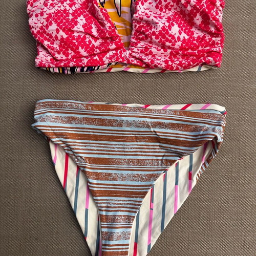 Maaji reversible bikini swimsuit like new, size L multicolor
