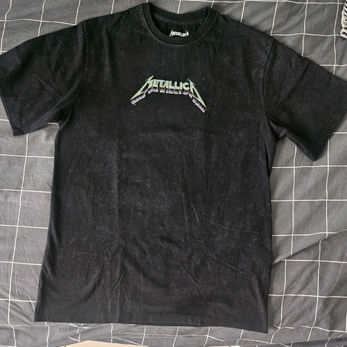 Metallica Stadium T-shirt men's XS like new, black multicolor