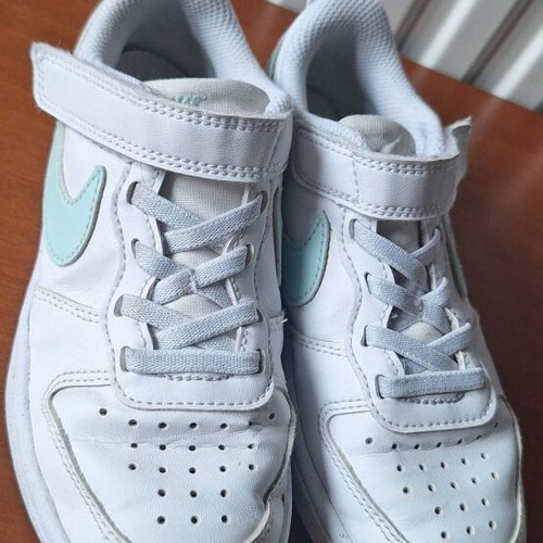 Nike kids sports shoes size 29.5 like new, white