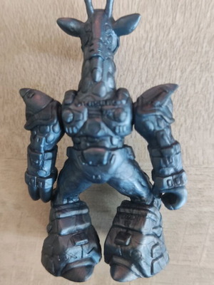 Teratomachoi blue giraffe figure like new