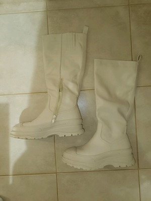 Knee-high boots beige like new, size 38
