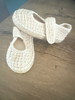 Espadrille shoe for girl size 20 new