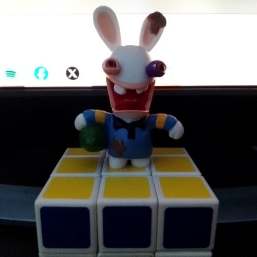 Rabbids Invasion figures set of 5 like new with extras