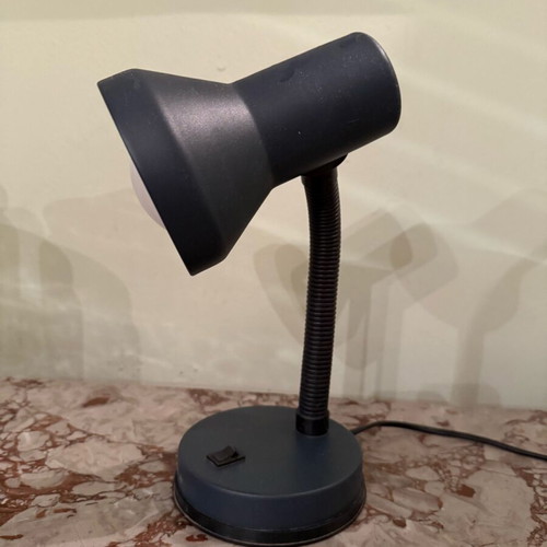 Table lamp with adjustable arm like new, black desk light