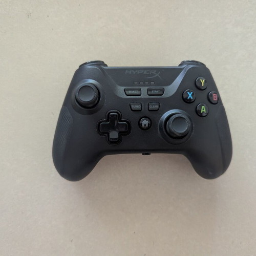 HyperX Clutch Wireless Gamepad for PC like new